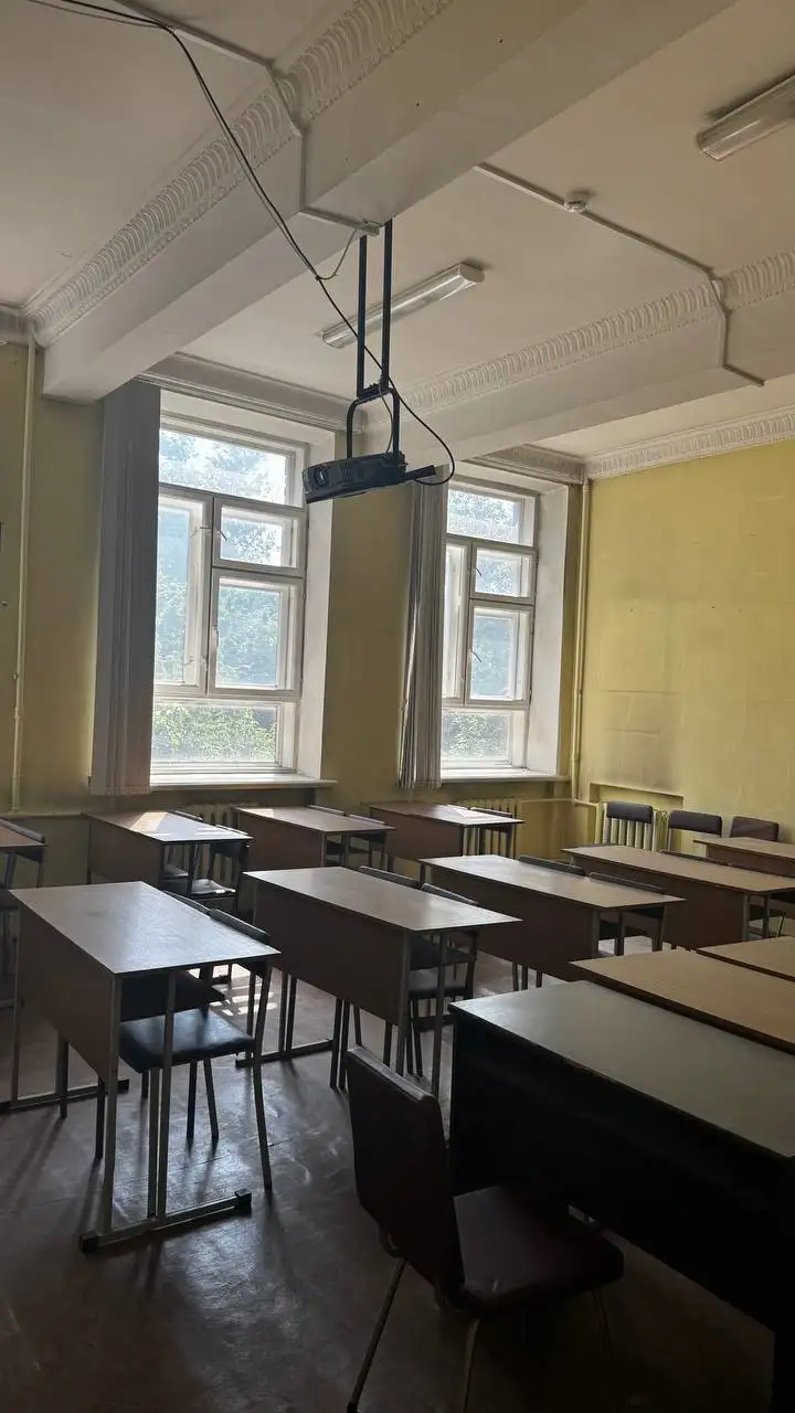 Аренда отдельно стоящего здания бывшего университета - Коммерческая недвижимость (Недвижимость) в Москва