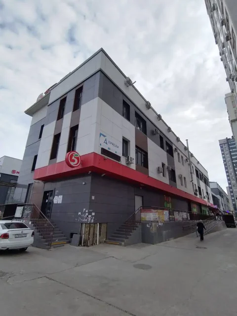 Продажа коммерческого помещения 24.5 кв.м на Домбайской - Парковка в Москва