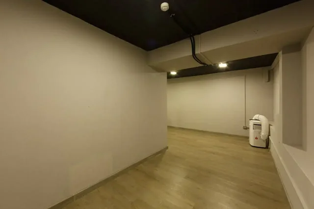 Продажа коммерческой недвижимости в Москве - Парковка в Москва