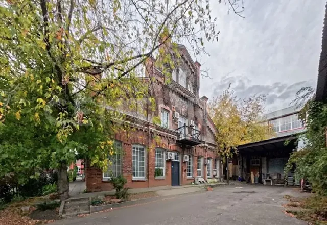 Продажа здания 1200 м² в Москве - Парковка в Москва