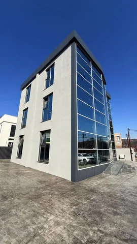 Коммерческое здание 300м2 у аэропорта Сочи - Недвижимость в Сочи