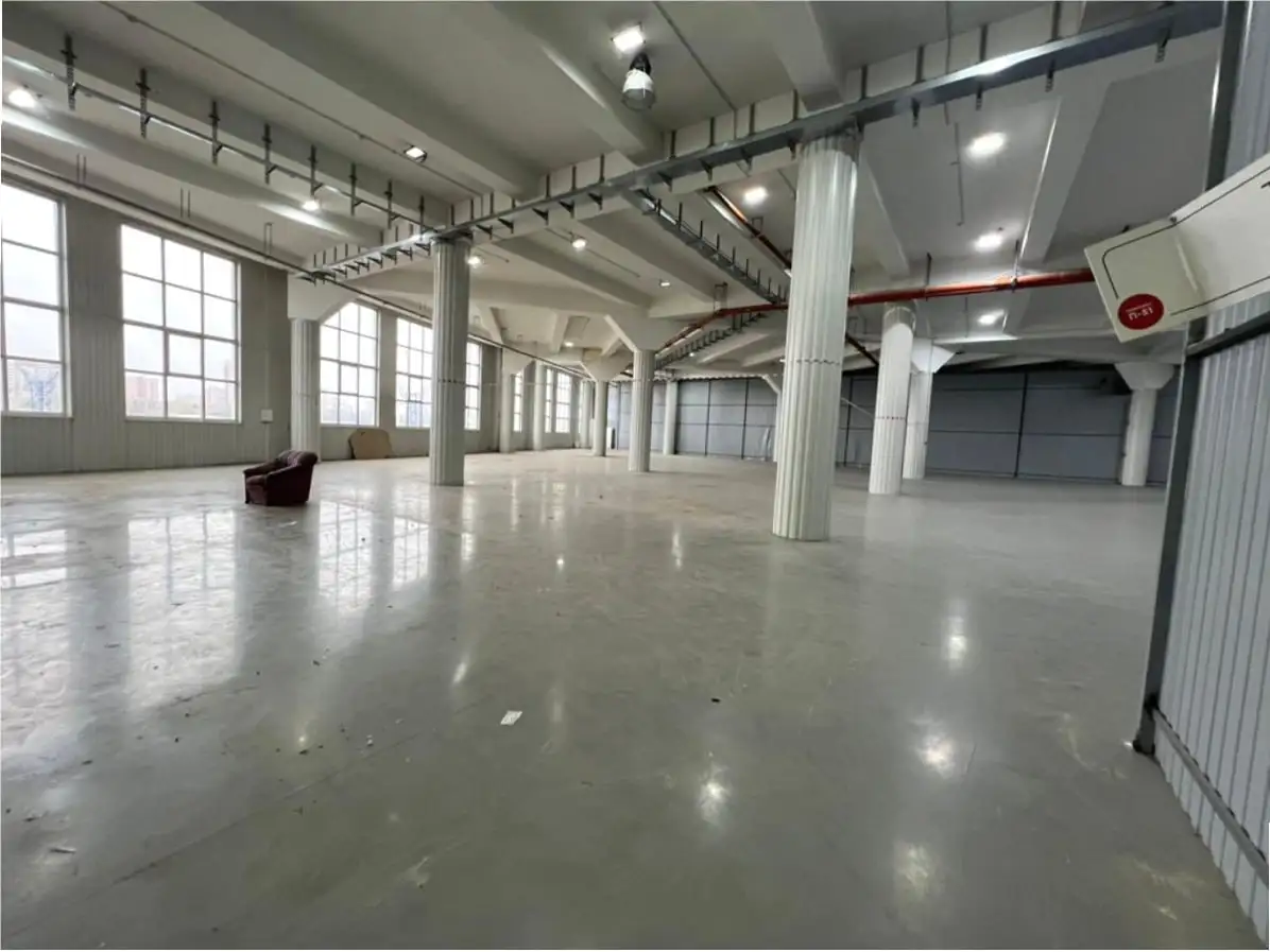 Аренда сухого отапливаемого склада 1348 м² в 1 км от МКАД - Коммерческая (Недвижимость) в Москва