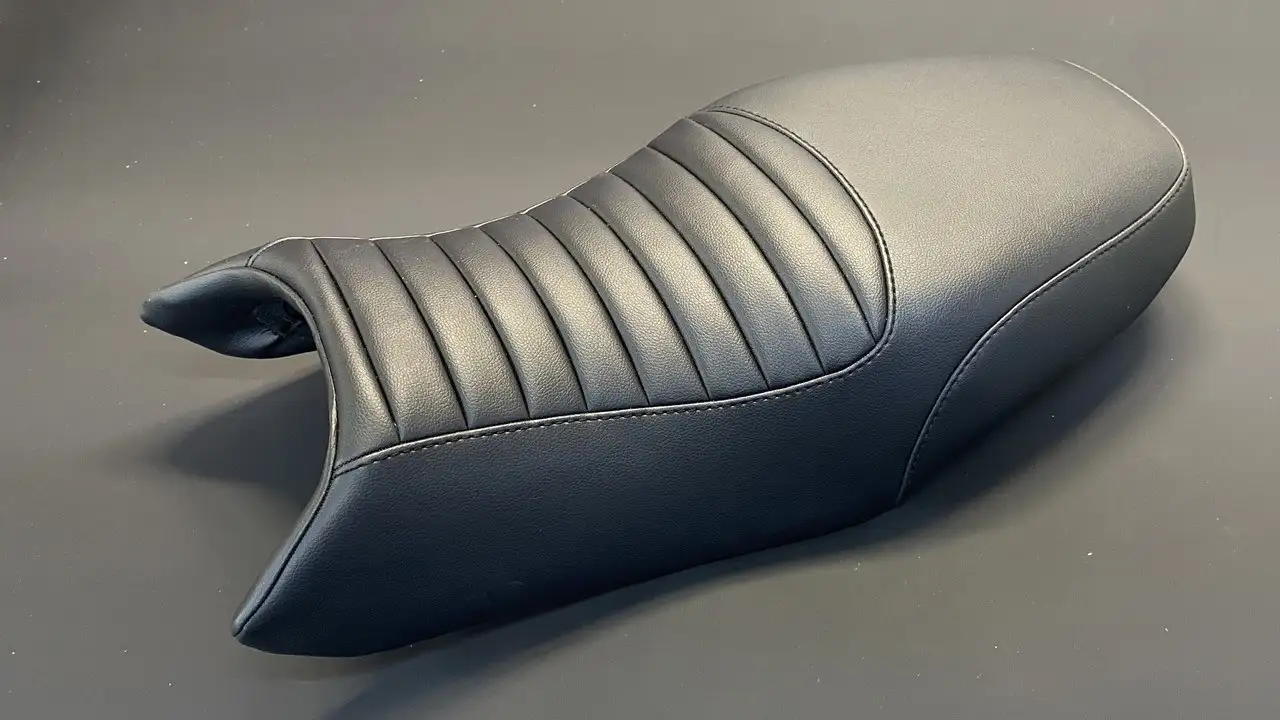 Услуги по доработке и восстановлению мотоциклетных сидений в Москве - Автоуслуги (Услуги) в Москва