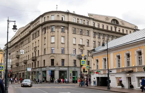 Аренда коммерческого помещения в историческом здании на Солянке - Парковка/гараж в Москва