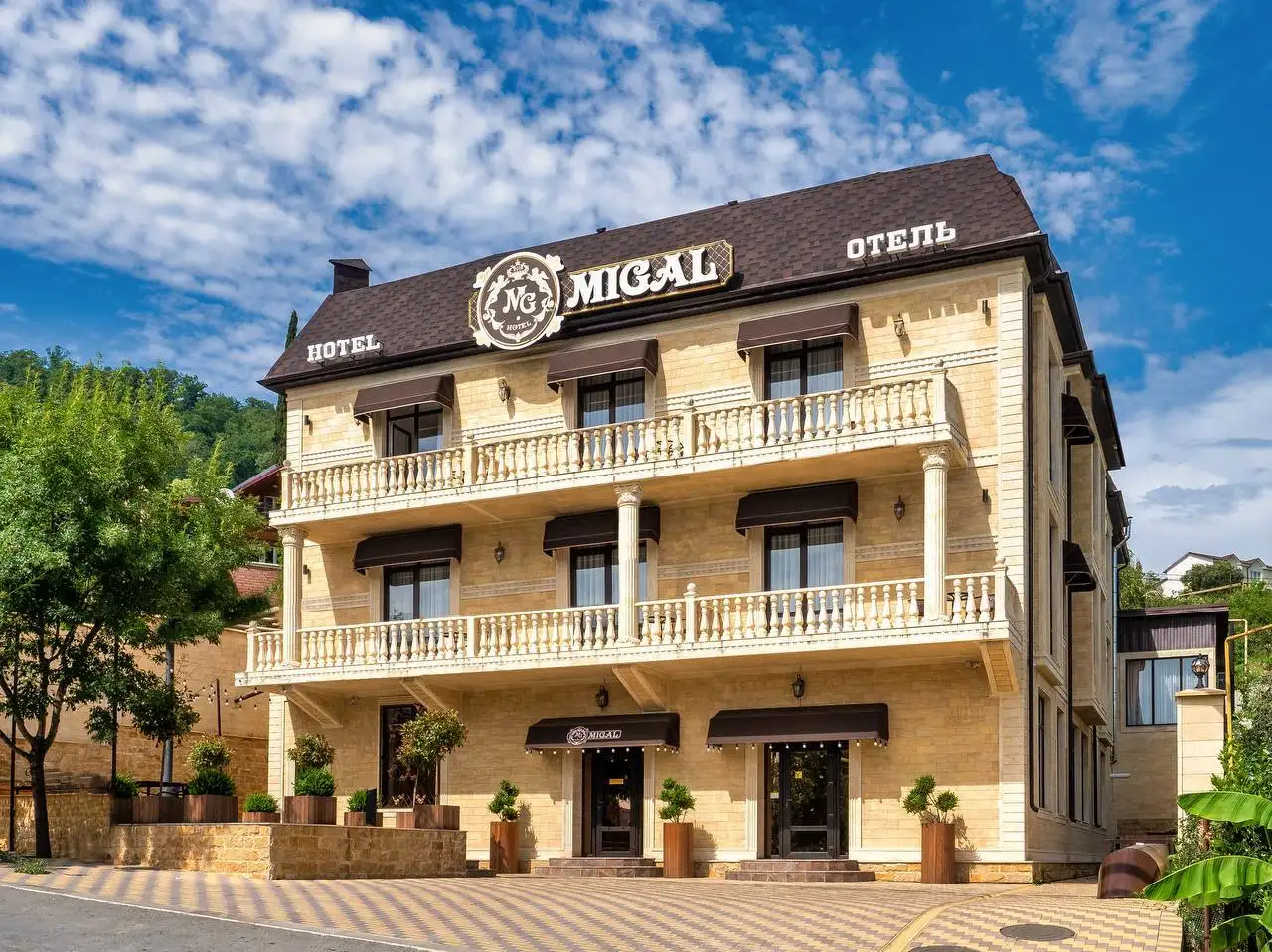 Продажа гостевого дома в Сочи с 14 номерами и салоном красоты - Коммерческая (Недвижимость) в Сочи