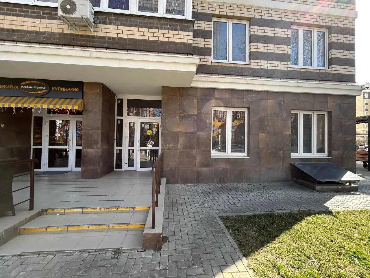 Сдам коммерческое помещение 142 м² с ремонтом под арендатора - Коммерческая недвижимость (Недвижимость) в Краснодар