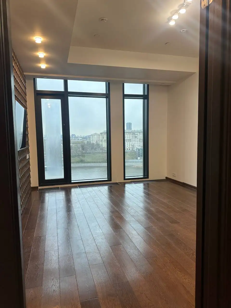 Офис в Аренду в Москва-Сити - Недвижимость в Москва