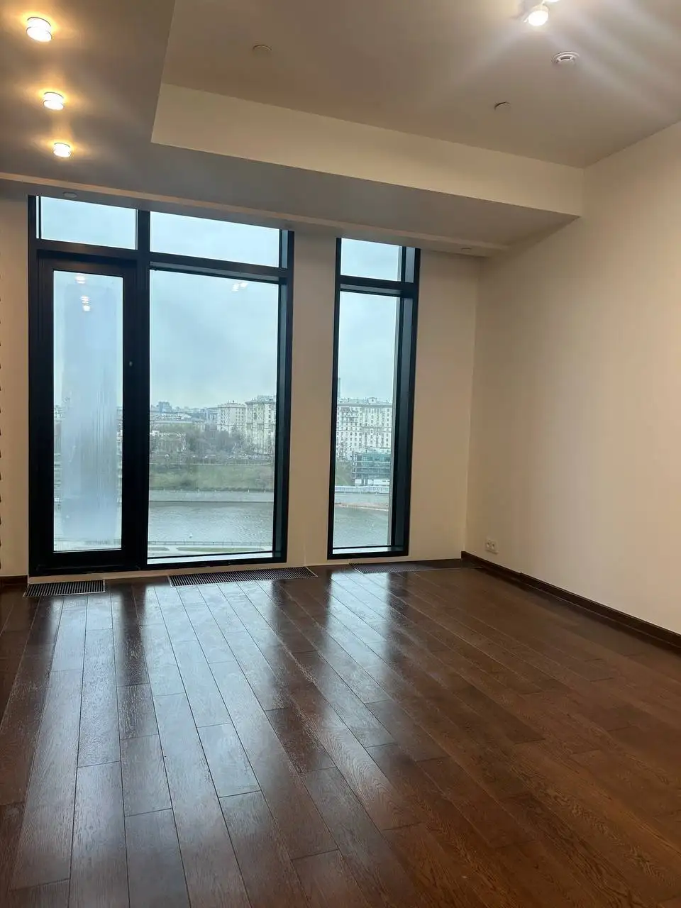 Офис в Аренду в Москва-Сити - Недвижимость в Москва