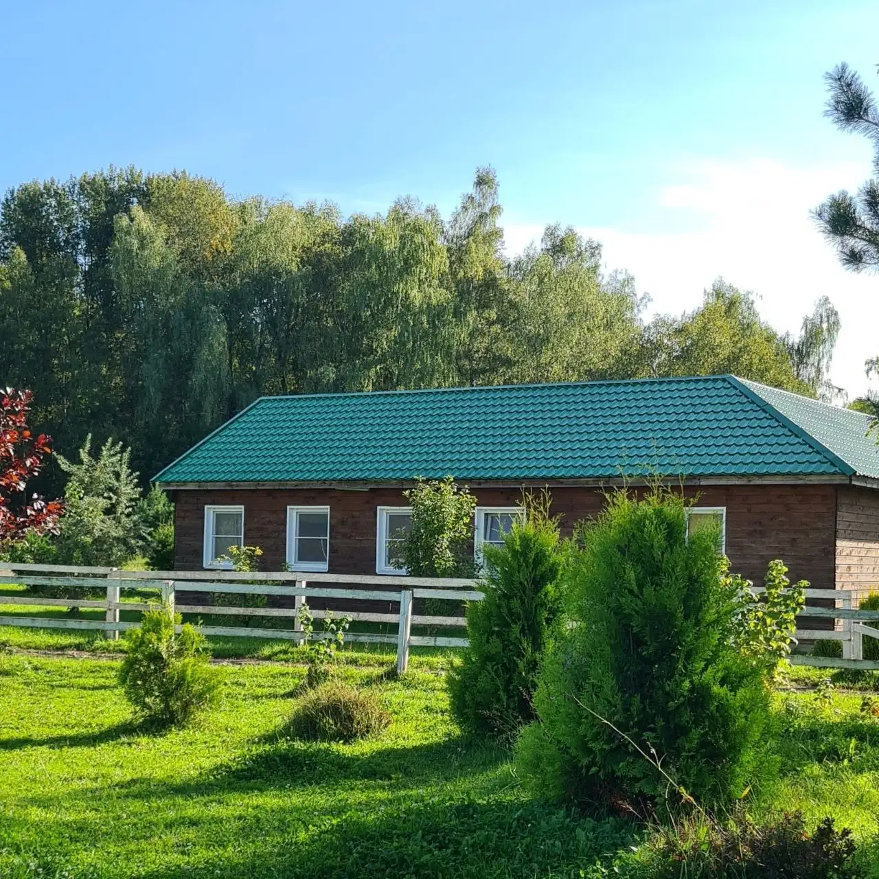 Продается конный клуб на 16 Га с двумя домами - Коммерческая недвижимость (Недвижимость) в Неизвестно