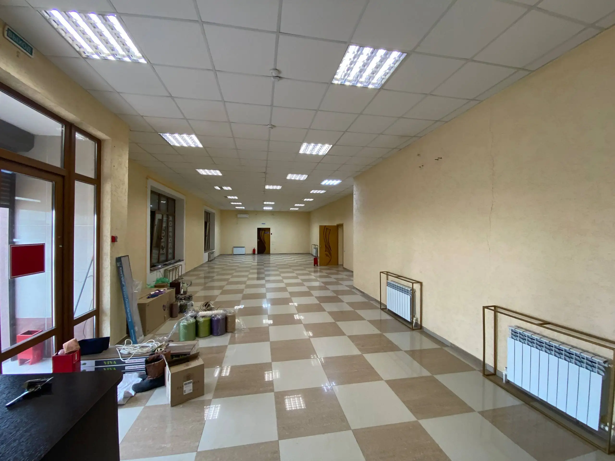 Торговое помещение 210 кв.м со складом - Коммерческая недвижимость (Недвижимость) в Темрюк