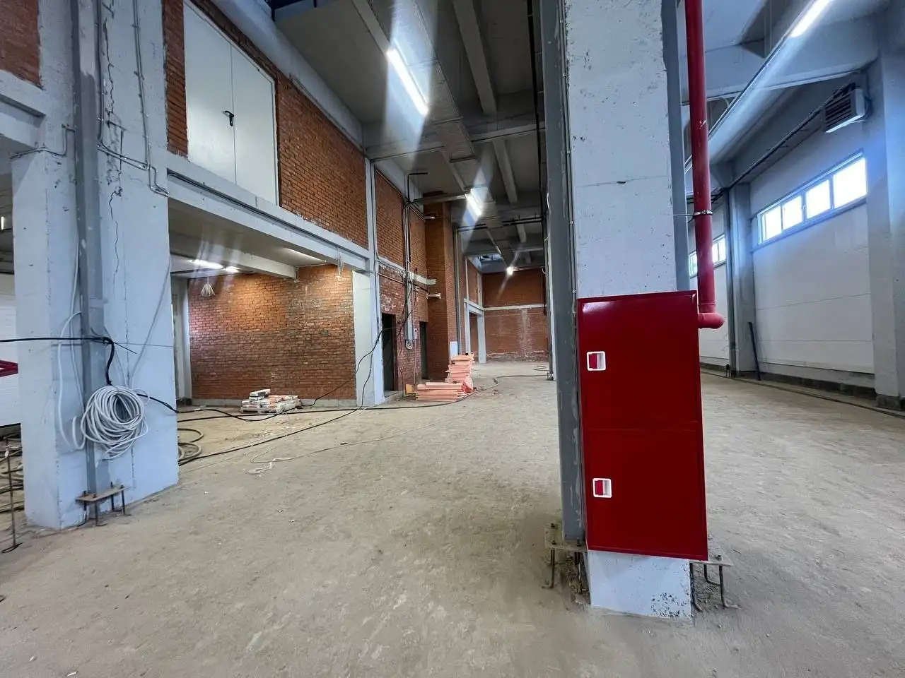 Аренда/продажа Light Industrial 1013 и 870 м², Рогачёвское шоссе - Коммерческая недвижимость (Недвижимость) в Москва