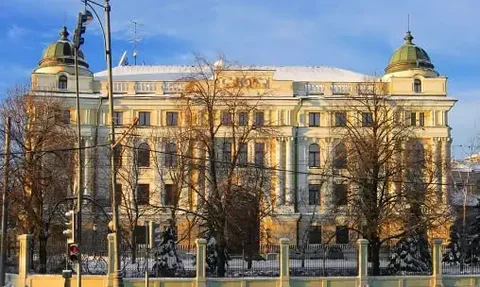 Элитный особняк у метро Кропоткинская - Недвижимость в Москва