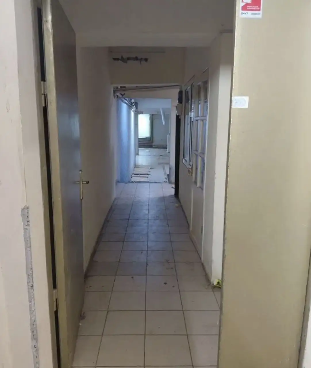 Аренда помещения 525 м2 в центре микрорайона - Коммерческая недвижимость (Недвижимость) в Москва