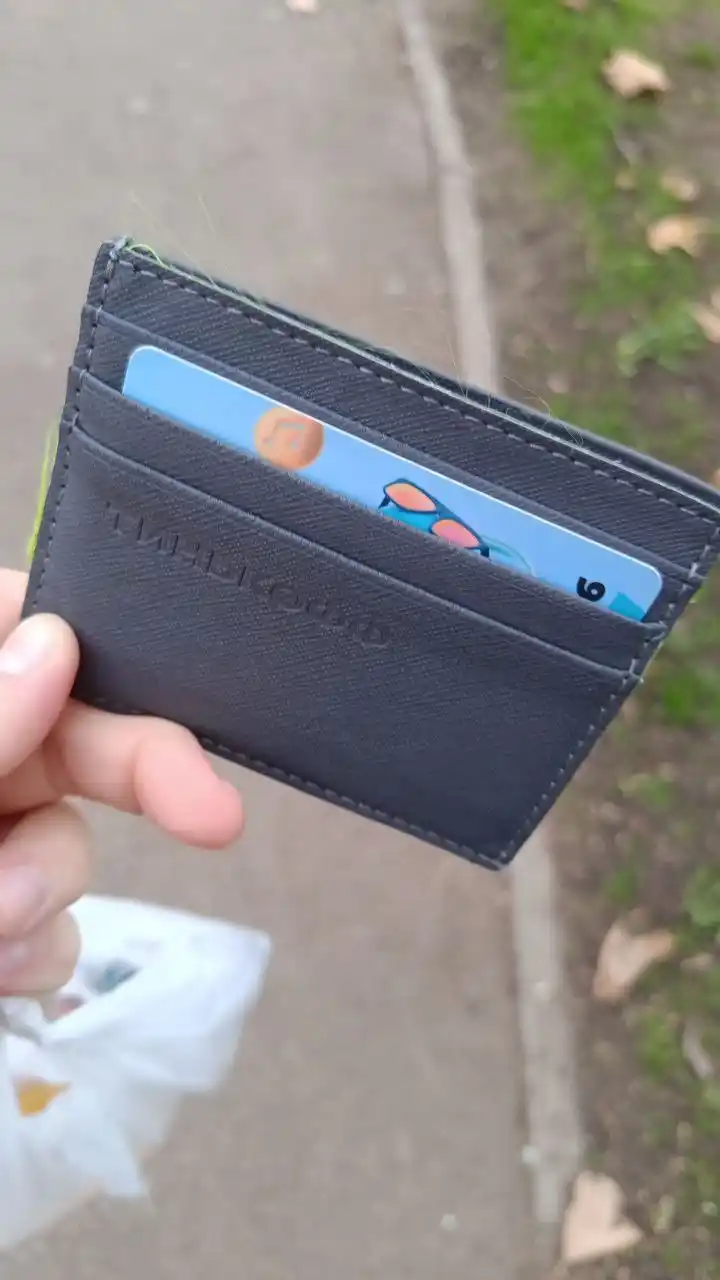 Найден кошелёк в автобусе 502 Г - Услуги в Симферополь