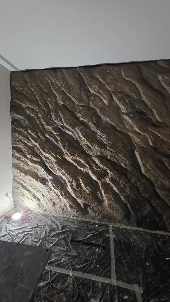 Декоративные скалы и каменные стены ручной работы