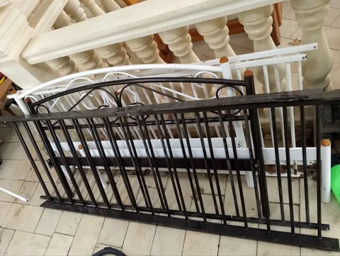 Продажа полутороспальных металлических кроватей с матрасами - частное объявление в Симферополь