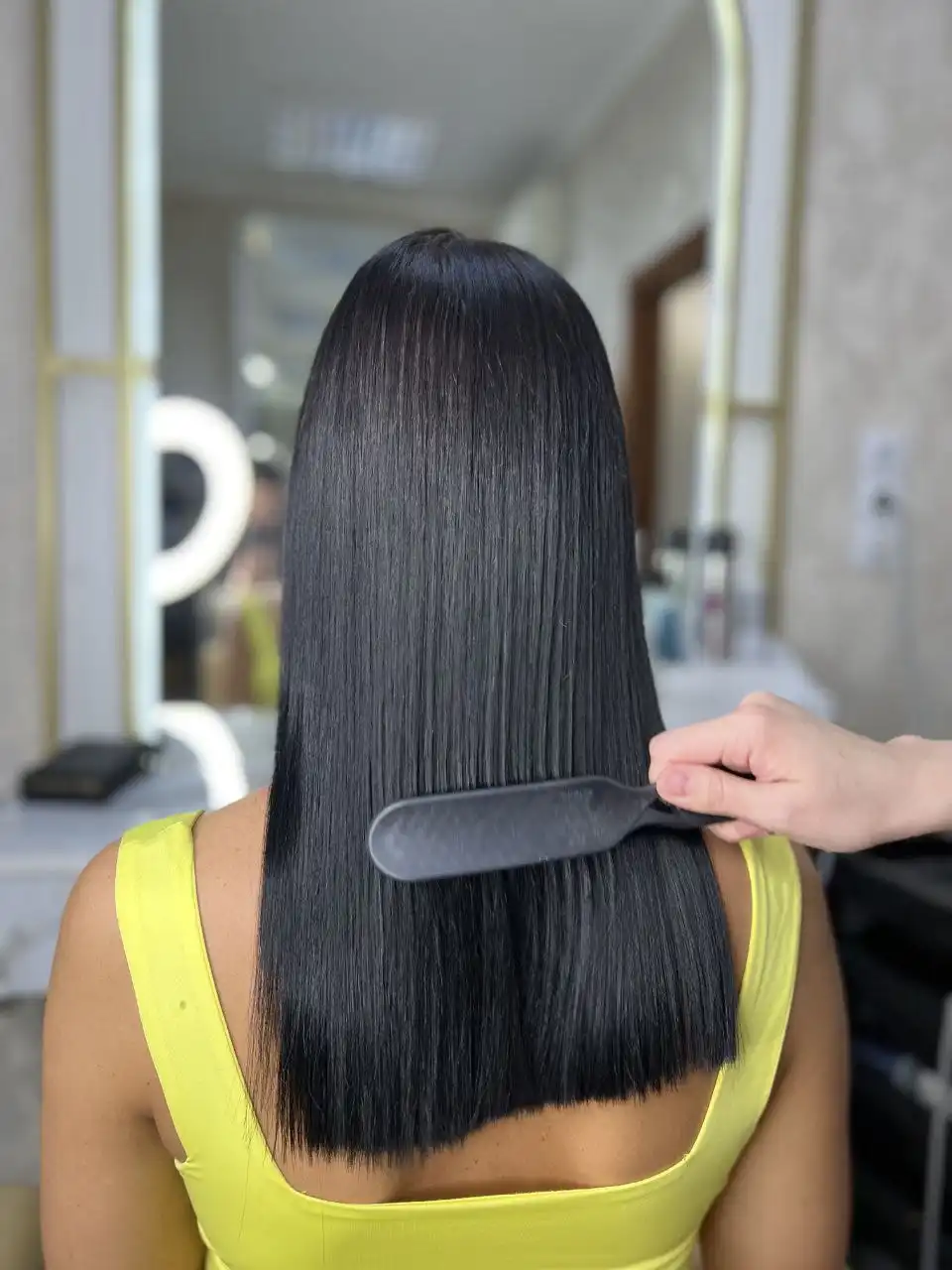 Услуги профессионального колориста-тритментолога для восстановления волос