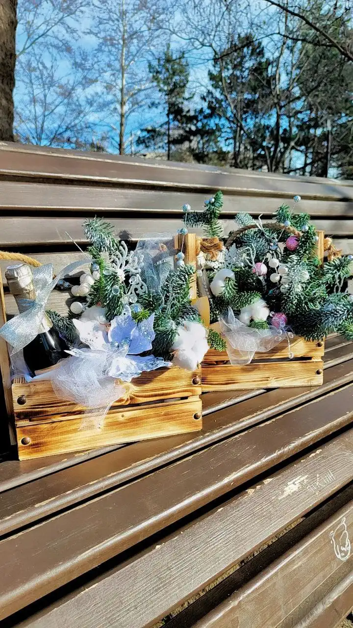 Новогоднее оформление и подарки в Симферополе