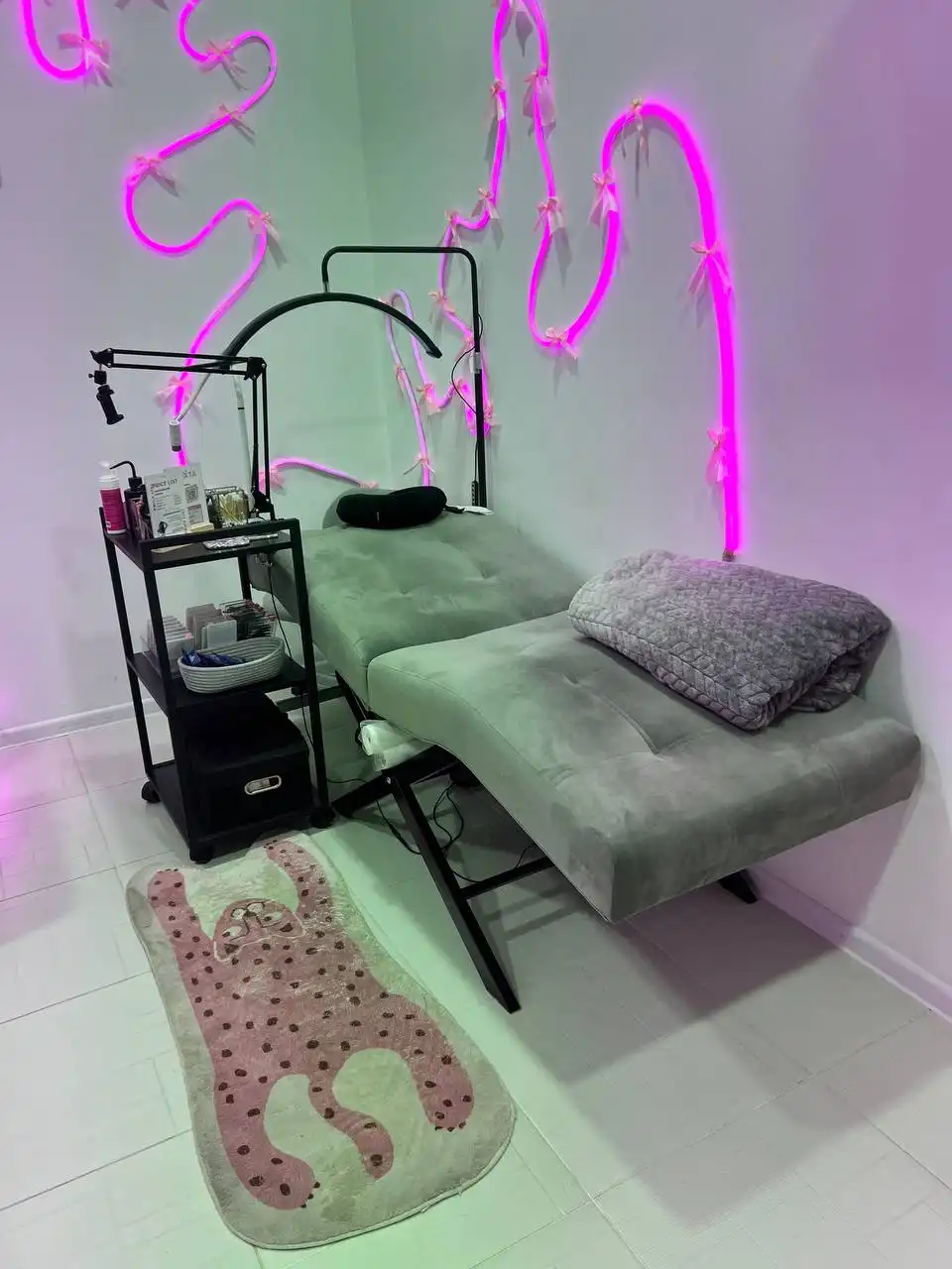 Сдам в аренду место мастера по наращиванию/ламинированию ресниц