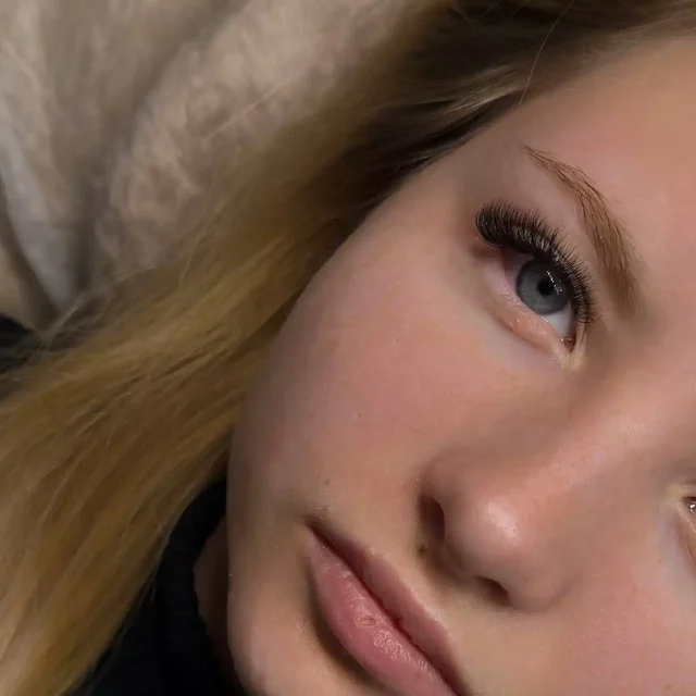 Наращивание ресниц за 75 минут - Аренда оборудования в Симферополь