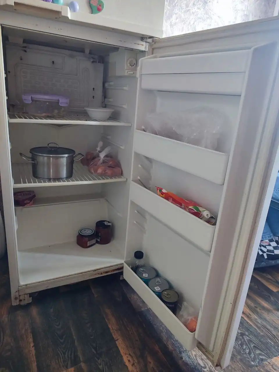 Продам холодильник в рабочем состоянии - Бытовая техника (Барахолка) в Симферополь