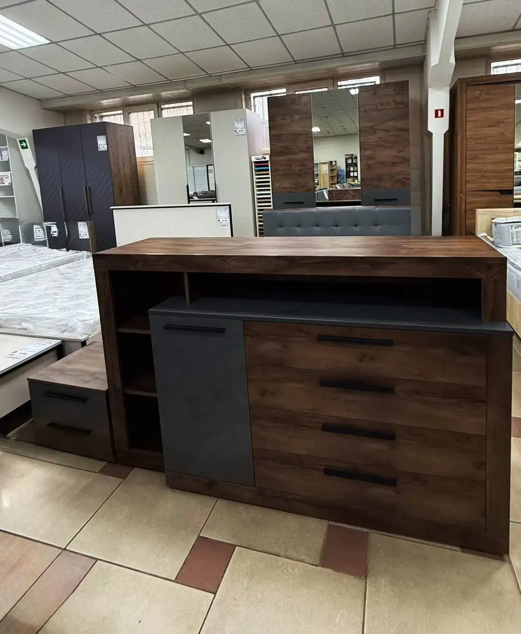 Бесплатная сборка шкафов купе в Симферополе - Сборка мебели (Услуги) в Симферополь