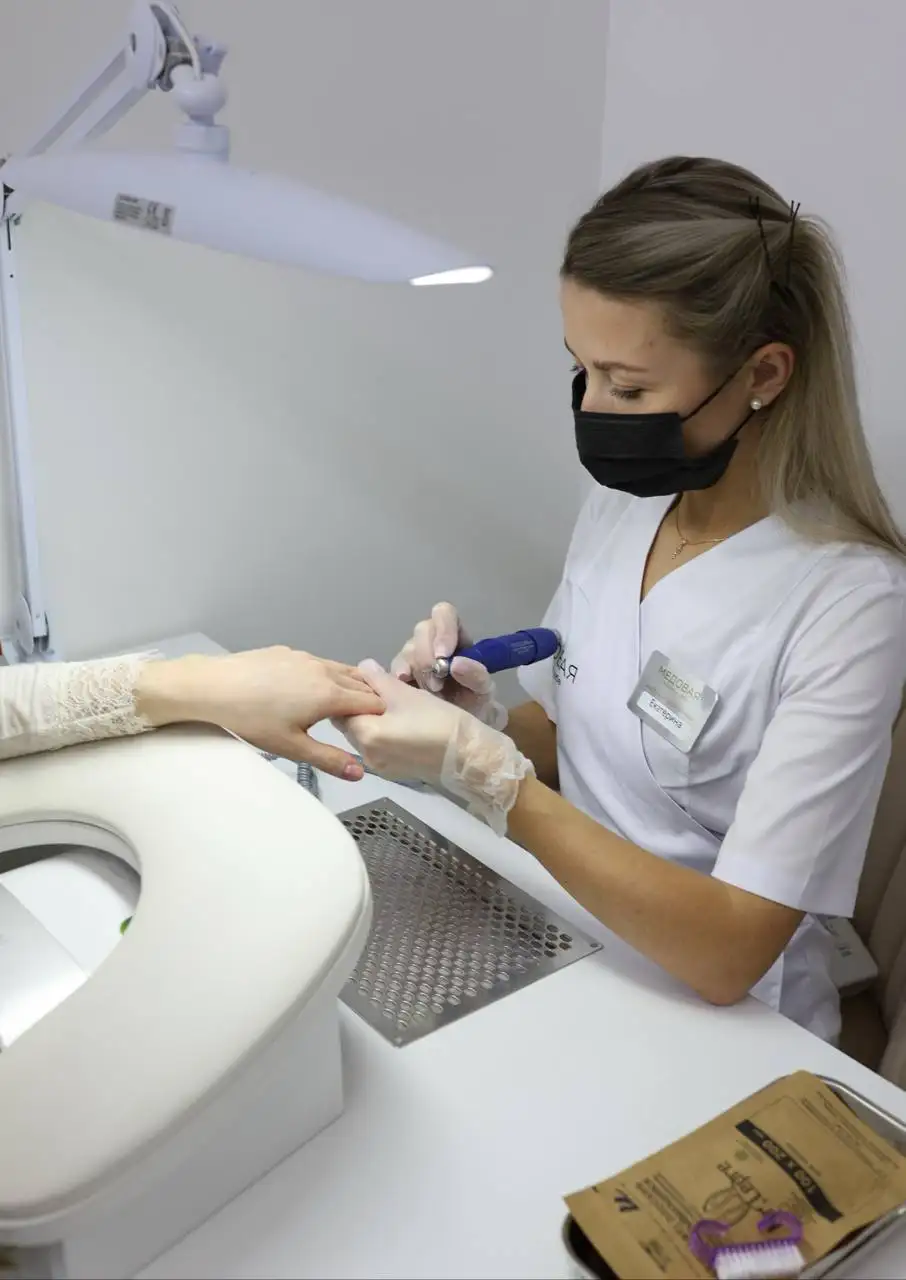 Вакансия мастера ногтевого сервиса в салоне красоты - Красота и здоровье (Работа) в Симферополь