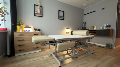 Продам массажный стол на электроприводе - Фитнес и танцы в Симферополь