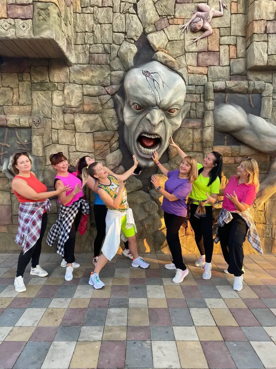 Тренировки по зумбе в формате вечеринки - Фитнес и танцы (Услуги) в Симферополь