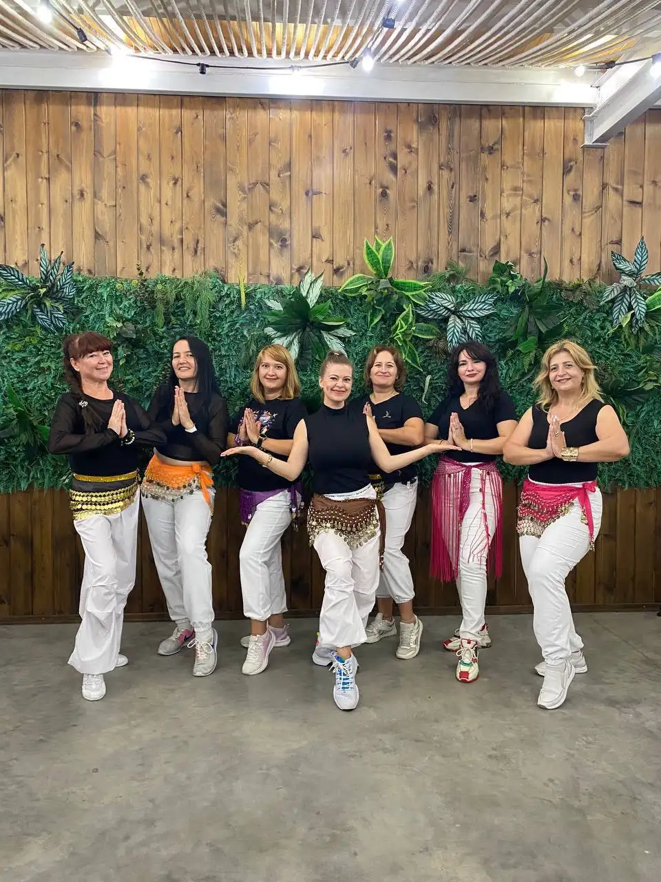 Тренировки по зумбе в формате вечеринки - Фитнес и танцы (Услуги) в Симферополь