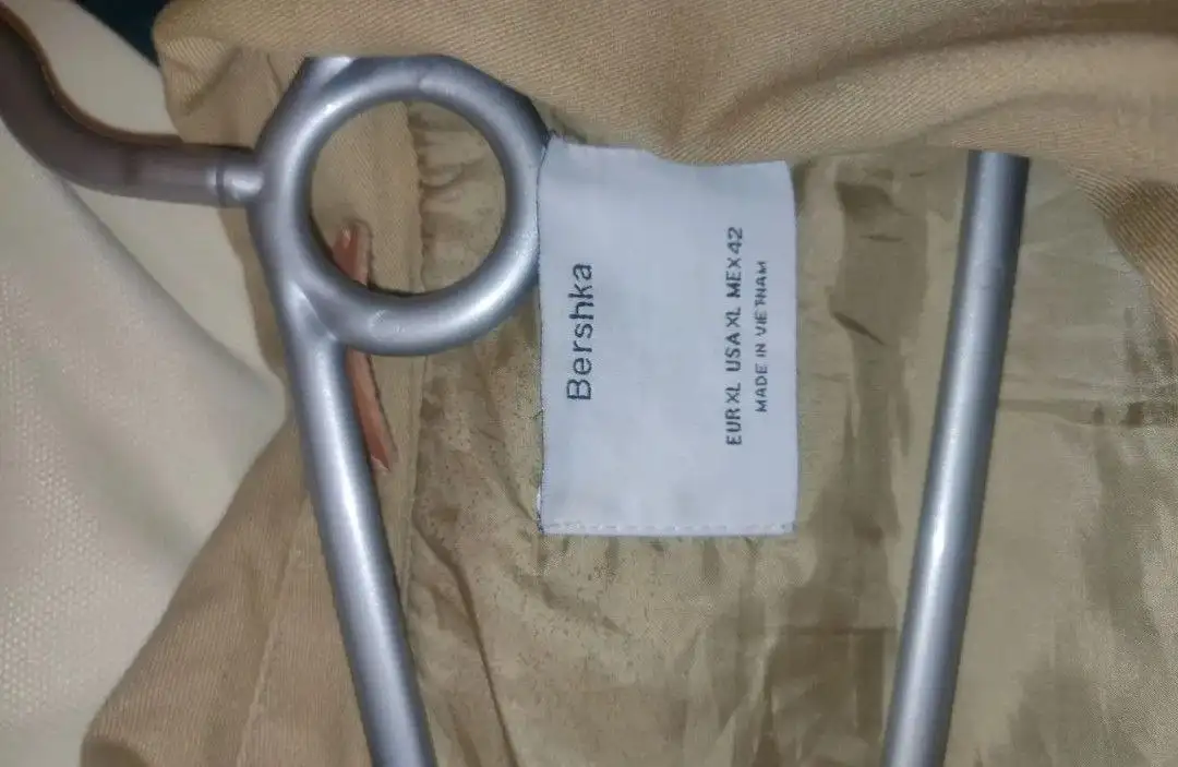 Ветровка на весну - Верхняя одежда (Одежда) в Симферополь