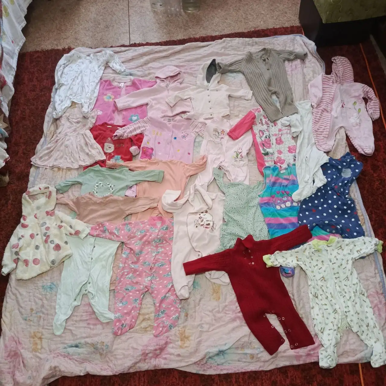 Продам детские вещи от 0 до 6 месяцев - Одежда для новорожденных (Товары для детей) в Симферополь