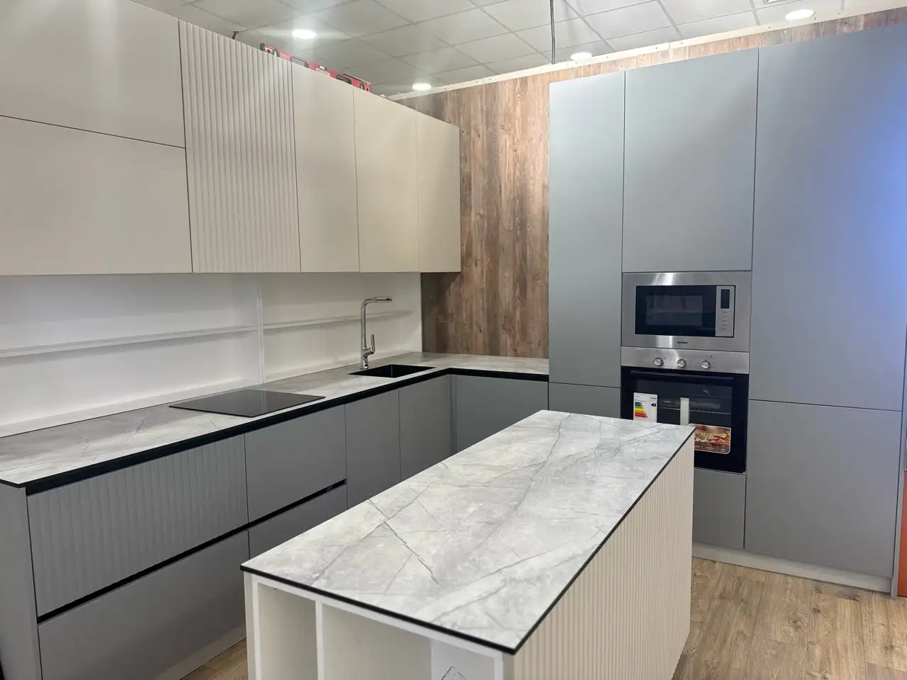 Услуги мебельщика по изготовлению кухонь в Симферополе - Мебель (Услуги) в Симферополь