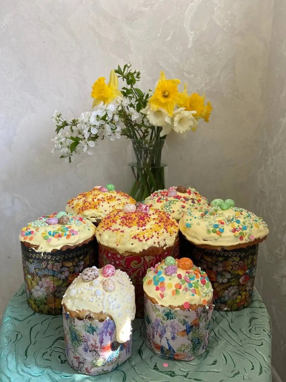 Пасхальные домашние куличи с изюмом и курагой - Выпечка (Барахолка) в Симферополь