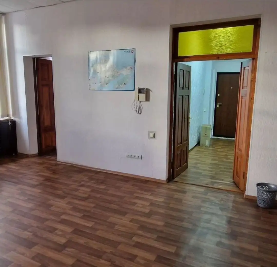 Аренда помещения в центре Симферополя - Аренда коммерческой недвижимости (Недвижимость) в Симферополь