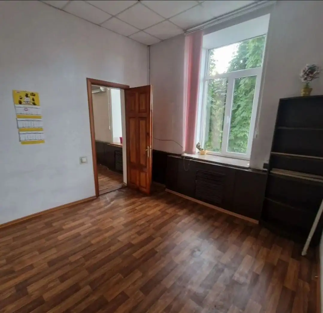 Аренда помещения в центре Симферополя - Аренда коммерческой недвижимости (Недвижимость) в Симферополь