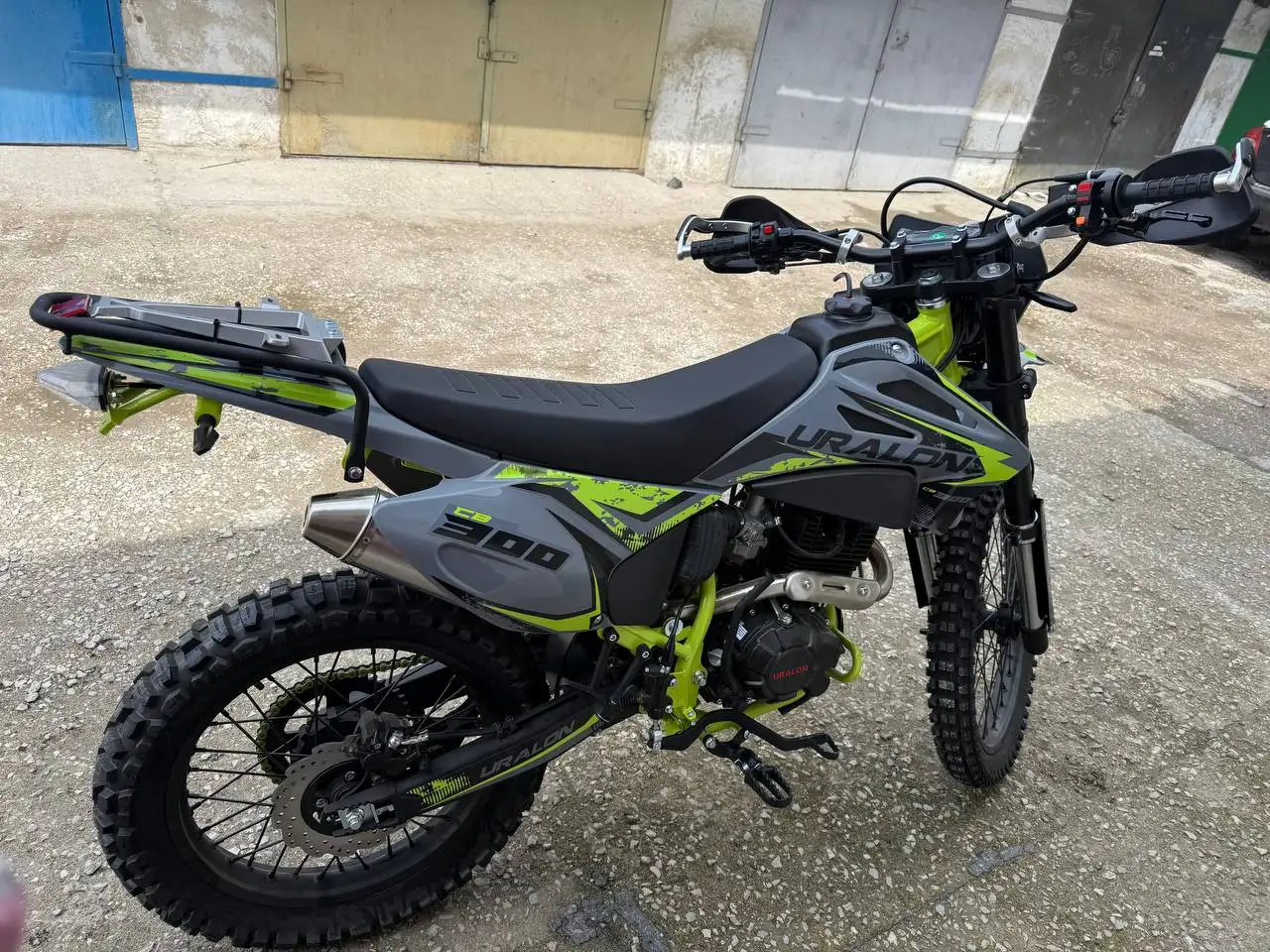 Ожидание поступления мотоцикла 300 кубов в Симферополе - Мотоциклы (Авто) в Симферополь