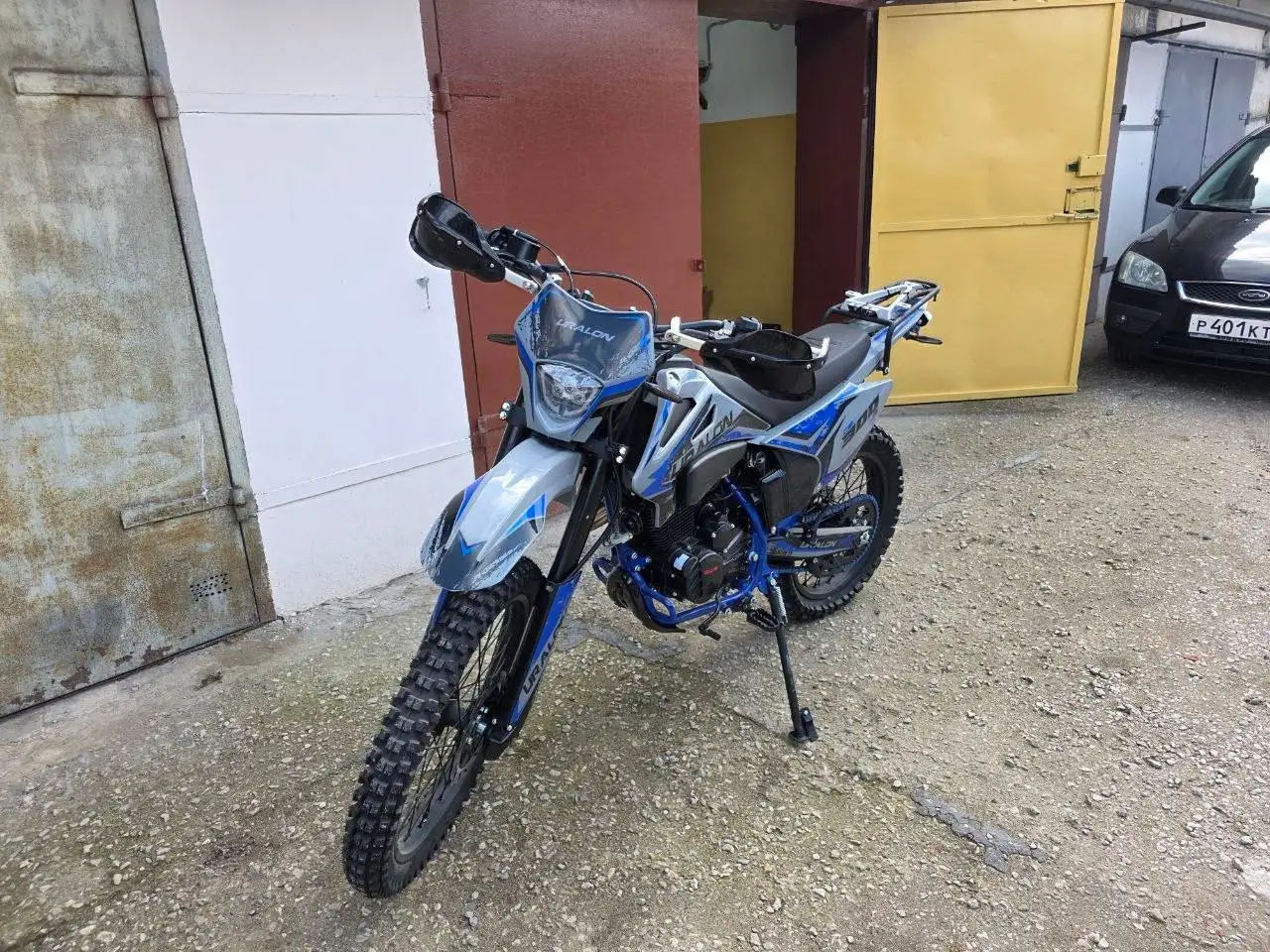 Мотоцикл 300 кубов в Симферополе - Мотоциклы (Авто) в Симферополь