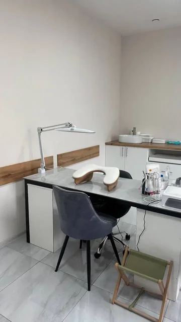 Сдается рабочее место для мастера маникюра в студии - частное объявление в Симферополь