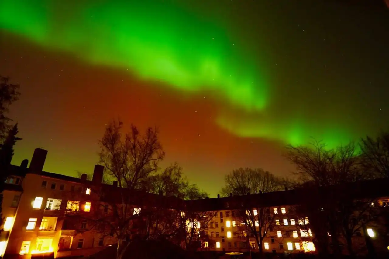 Проблемы со связью из-за магнитной бури уровня G5 - Барахолка в Новокузнецк