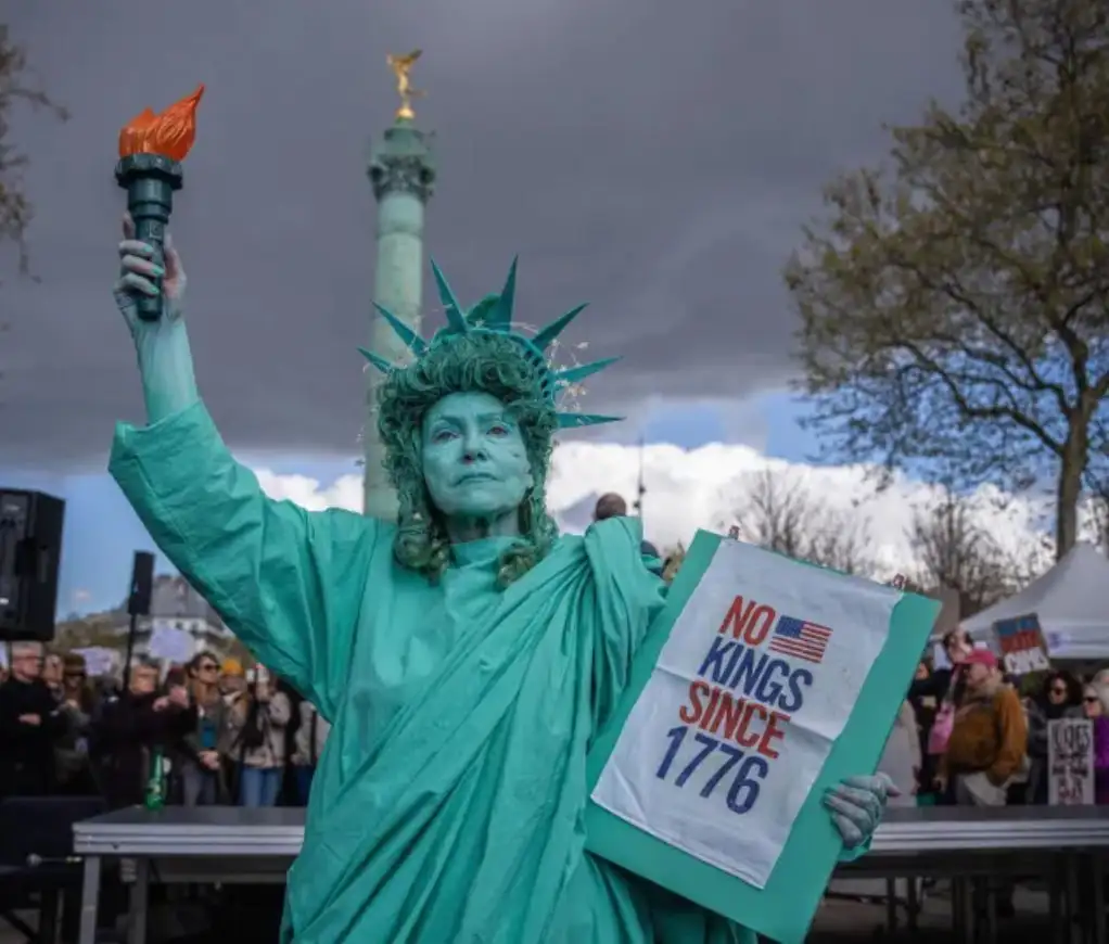 Сообщение о массовых протестах в США под лозунгом "Нет королям" - частное объявление в Новокузнецк