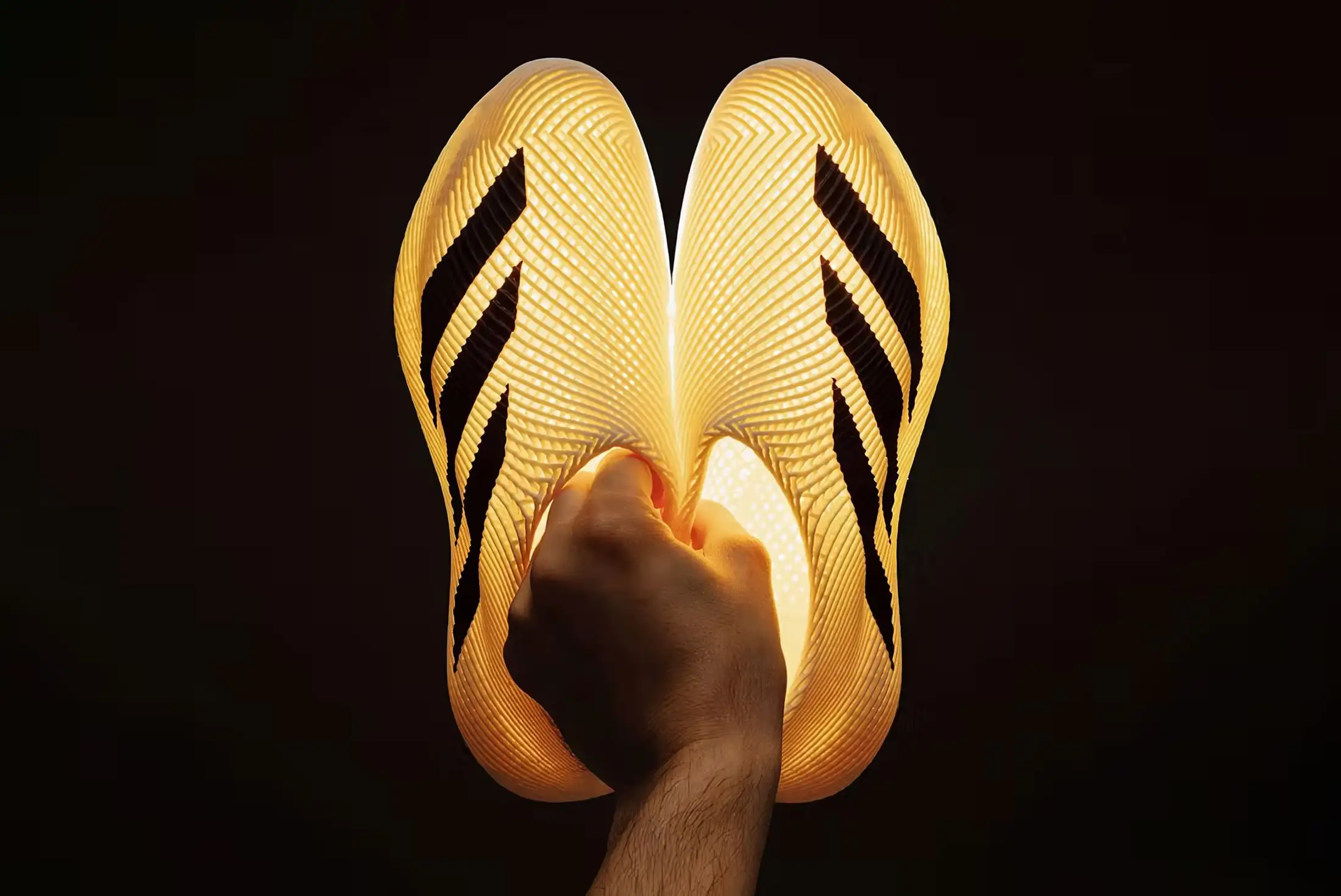 Продажа дырявых слипонов Adidas на 3D-принтере - Обувь (Одежда) в Новокузнецк