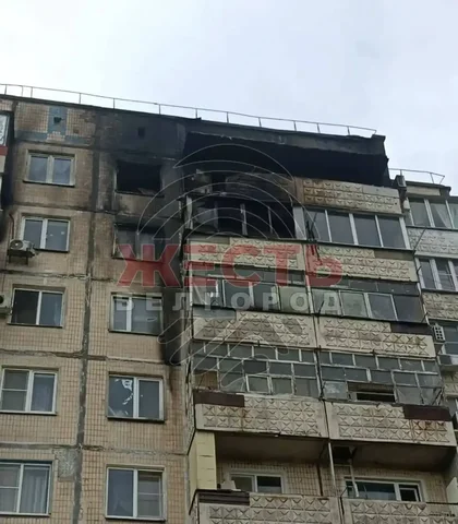 Последствия попадания дрона в крышу многоэтажки в Белгороде - частное объявление в Новокузнецк