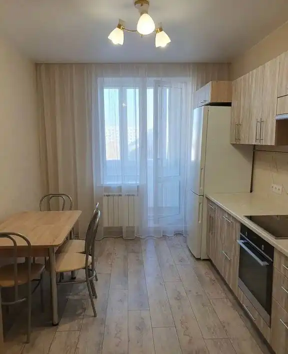 Сдам однокомнатную квартиру на Революционной 163