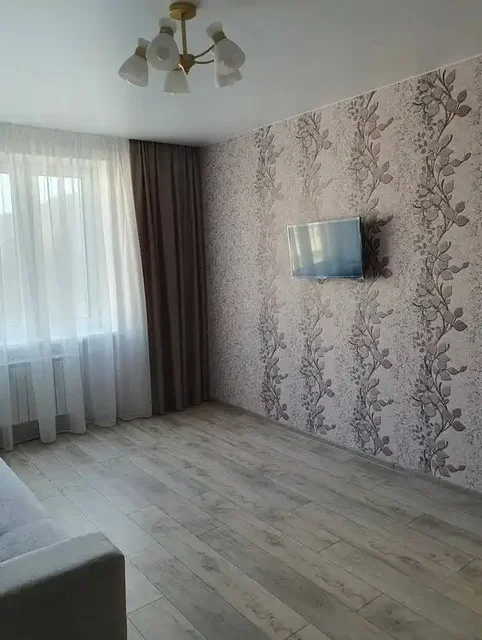 Сдам однокомнатную квартиру на Революционной 163 - Недвижимость в Уфа