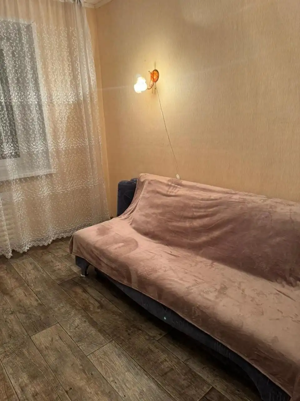 Сдается изолированная комната в малосемейке