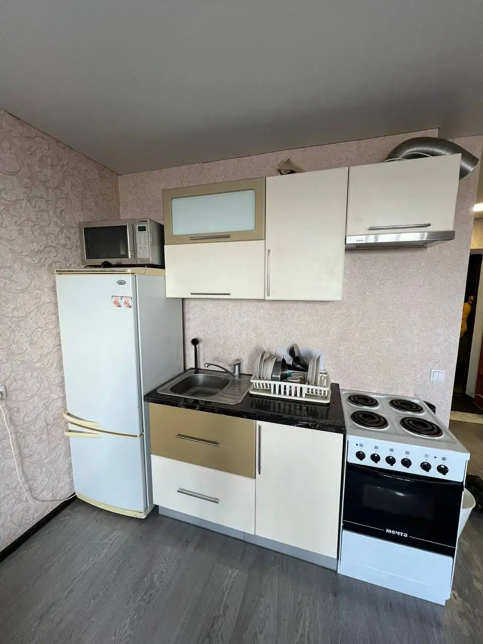 Студия в Инорсе (Ферина) с ремонтом и мебелью