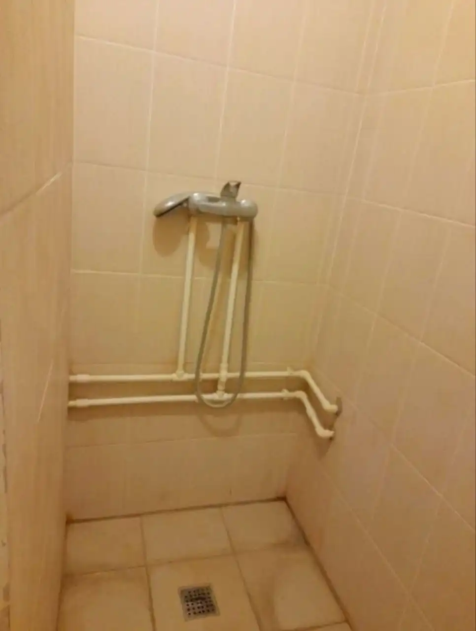 Сдается изолированная комната в семейном общежитии