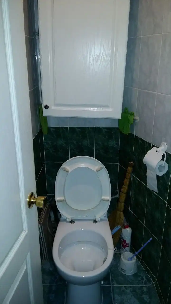 Сдается изолированная комната в трехкомнатной квартире в Зеленой Роще