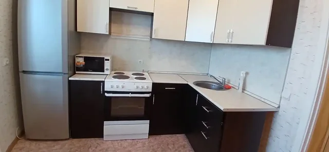 Сдается 1-комнатная квартира на Черниковке, ул. Комарова - Дома в Уфа